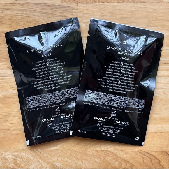 CHANEL Le Volume de CHANEL Mascara, NOIR - 2x Sample Size - Picture 2 of 2